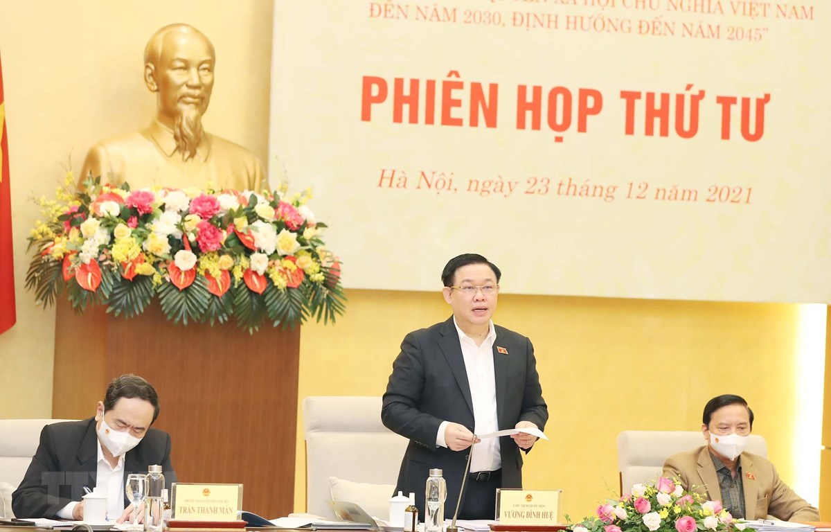 Chủ tịch Quốc hội, Bí thư Đảng đoàn Quốc hội Vương Đình Huệ phát biểu. (Ảnh: Trọng Đức/TTXVN)
