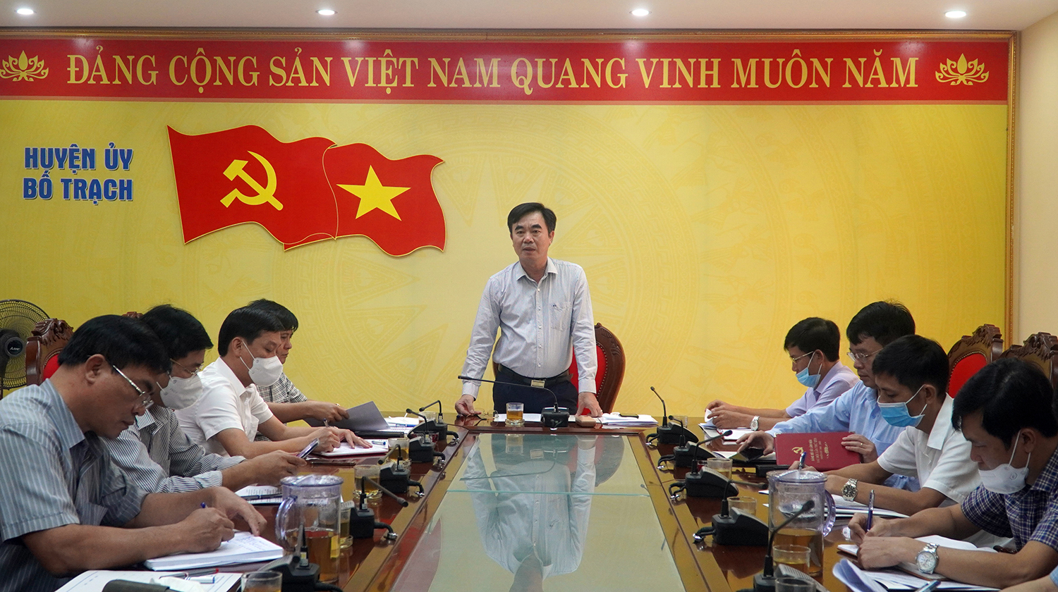  Ban Nội chính Tỉnh ủy làm việc với Ban Thường vụ Huyện ủy Bố Trạch.  