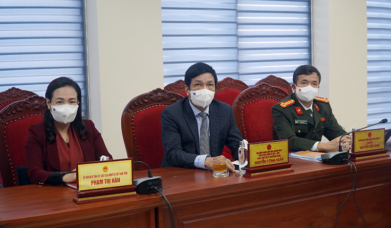 Đại biểu dự phiên họp tại điểm cầu Quảng Bình.