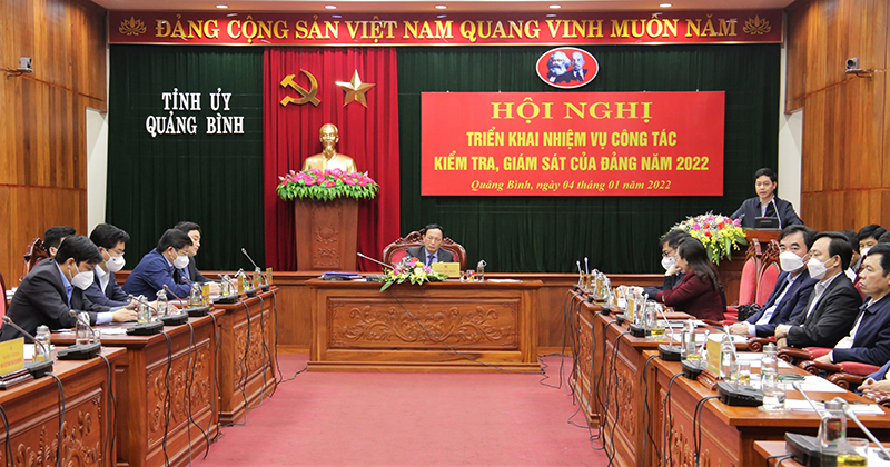  Đại biểu phat biểu tham luận tại hội nghị.