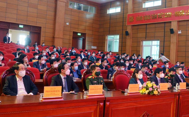 Các đại biểu dự lễ khai trương