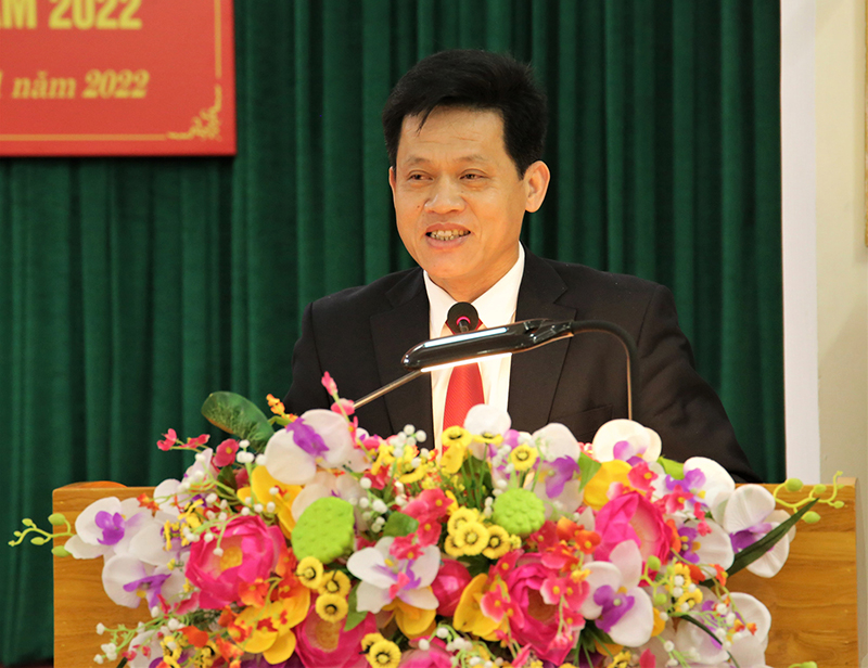 Đồng chí Trưởng ban Dân vận Tỉnh ủy Lê Văn Bảo phát biểu chỉ đạo tại hội nghị.