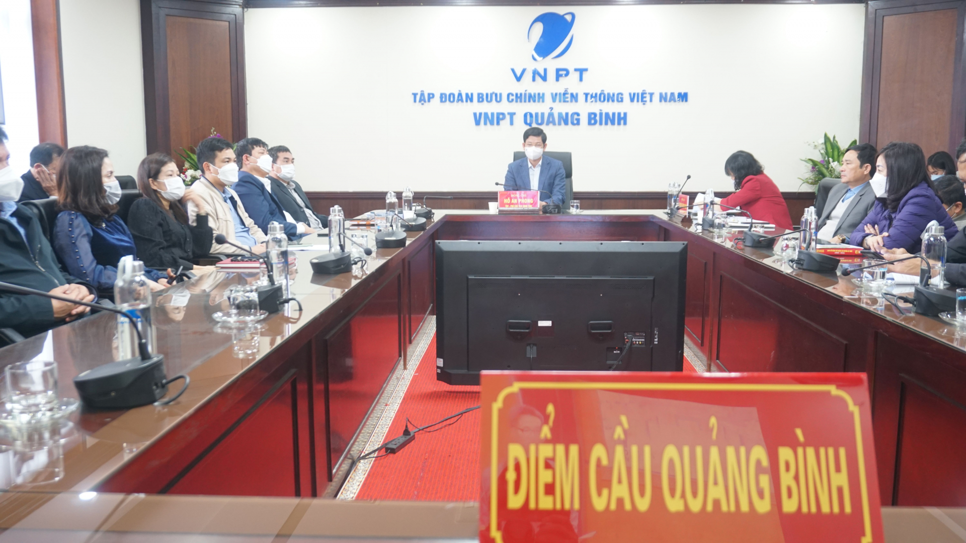 Các đại biểu tham dự hội nghị tại điểm cầu tỉnh Quảng Bình.