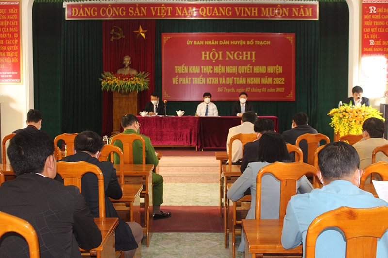  Toàn cảnh hội nghị.