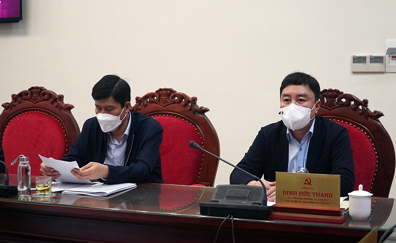 Các đồng chí Chủ nhiệm UBKT Tỉnh ủy Đinh Hữu Thành và Phó Chủ nhiệm Thường trực UBKT Tỉnh ủy Nguyễn Anh Tuấn tham dự hội nghị