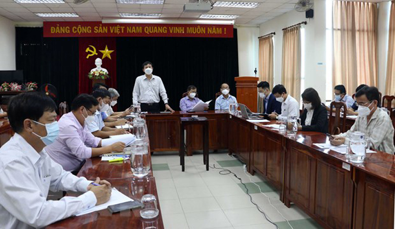 Hội nghị triển khai thực hiện thí điểm phần mềm (APPS) nhận diện sinh vật gây hại trên cây lúa tại An Giang bằng điện thoại di động thông minh. (Ảnh: Công Mạo/TTXVN)