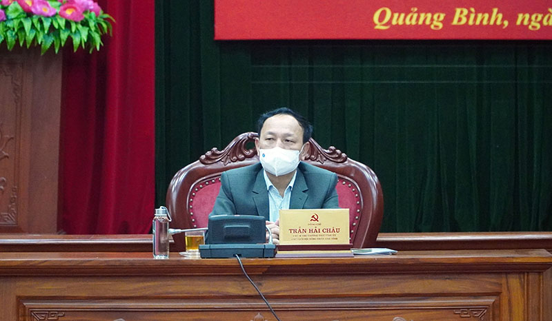 Đồng chí Phó Bí thư Thường trực Tỉnh ủy Trần Hải Châu chủ trì hội nghị tại điểm cầu Quảng Bình.