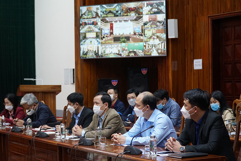 Tham dự hội nghị tại điểm cầu Quảng Bình có đại diện các sở, ban, ngành liên quan.