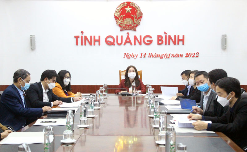 Các đại biểu tham dự hội nghị tại điểm cầu Quảng Bình