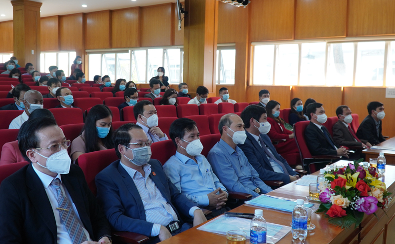 Các đại biểu tham dự hội nghị. 