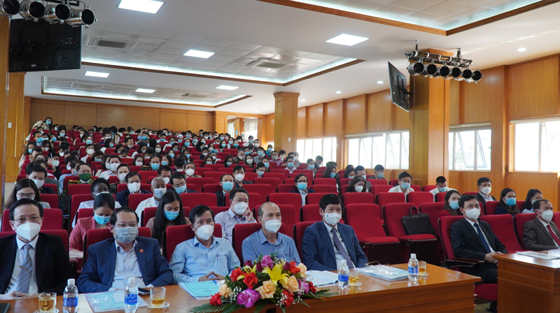 Toàn cảnh hội nghị triển khai nhiệm vụ năm 2022 của Bệnh viện hữu nghị Việt Nam-Cuba Đồng Hới. 