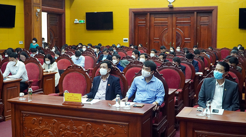 Các đại biểu dự hội nghị