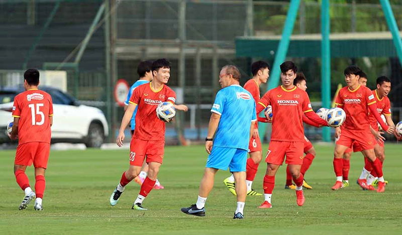 Cái khó cho HLV Park Hang-seo ở chỗ là vào lúc này V-League vẫn chưa khởi tranh để ông có thể chọn người. Ảnh: VFF