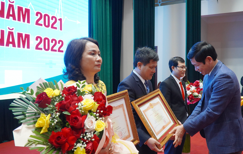Các cá nhân được nhận Bằng khen của Thủ tướng Chính phủ.