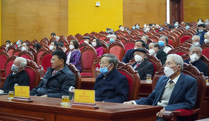 Các đồng chí nguyên lãnh đạo chủ chốt của tỉnh tại buổi gặp mặt