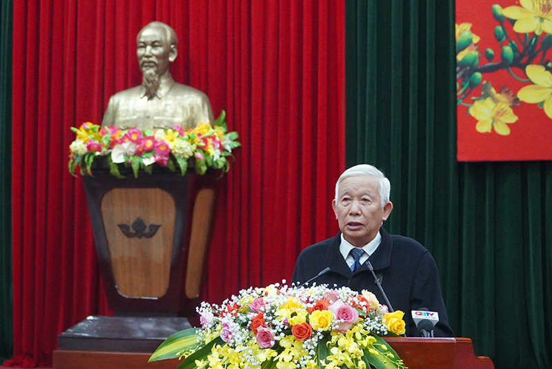 Đồng chí Đinh Hữu Cường, nguyên Bí thư Tỉnh ủy phát biểu tại buổi gặp mặt.