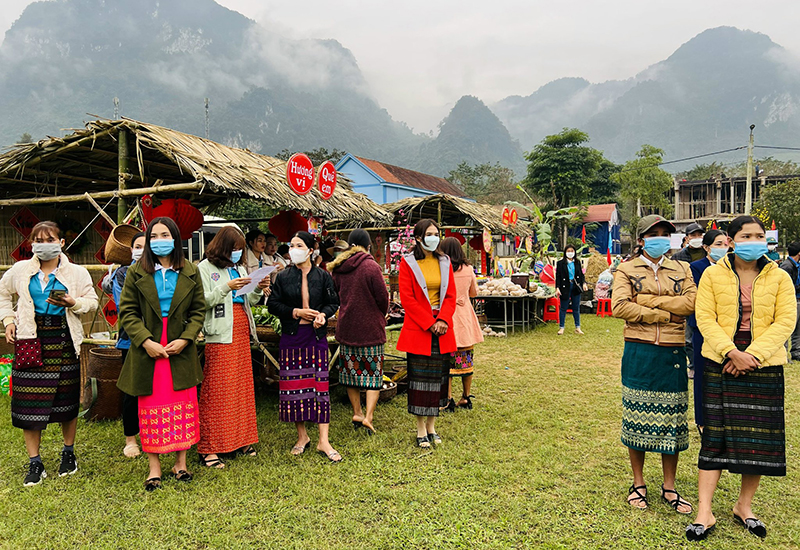 Chung tay cho ngày hội của bàn lảng