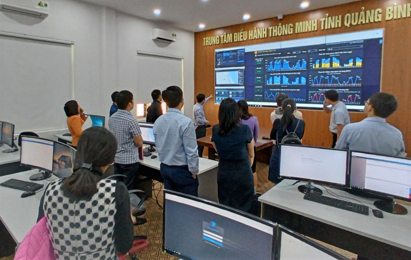 Trung tâm điều hành thông minh tỉnh (IOC) được đưa vào vận hành phục vụ cho quá trình chuyển đổi số, xây dựng chính quyền số. 