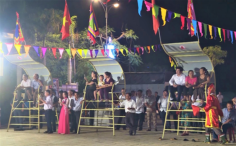 Bài chòi, nét văn hóa đặc trưng không thể thiếu trong mỗi dịp Tết đến, xuân về 