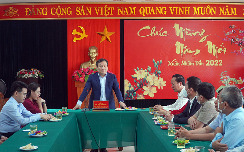 Đồng chí Bí thư Tỉnh ủy Vũ Đại Thắng ghi nhận, biểu dương những kết quả tích cực của huyện Quảng Trạch trong năm 2021