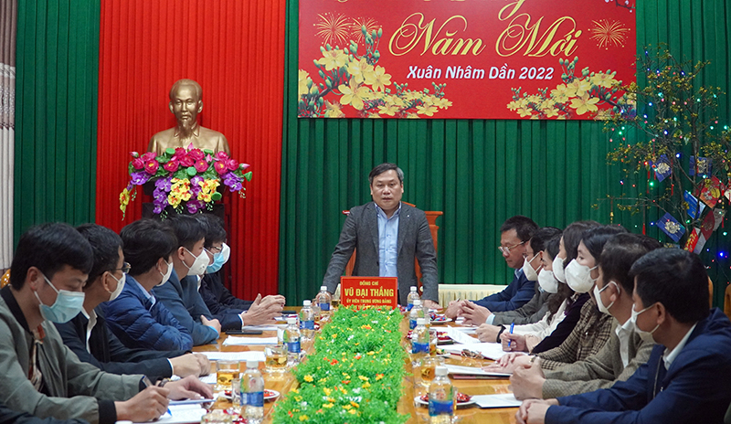 Đồng chí Bí thư Tỉnh ủy Vũ Đại Thắng đánh giá cao những đóng góp của cán bộ, nhân viên CDC Quảng Bình 