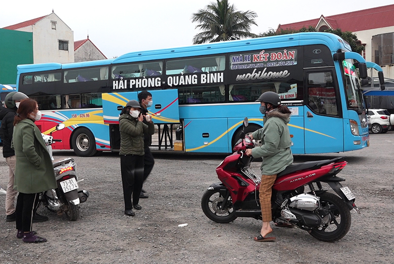 Từ ngày 5 đến 7/2/2022, số lượng hành khách đi ngoại tỉnh ở các bến xe tăng cao.