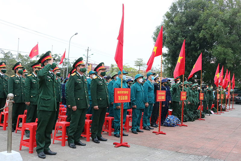 Công tác tổ chức giao nhận quân thực hiện nghiêm túc các quy định về phòng chống dịch bệnh Covid-19. 