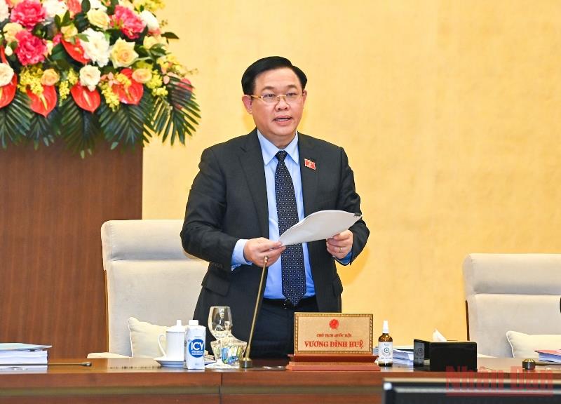  Chủ tịch Quốc hội Vương Đình Huệ phát biểu bế mạc phiên họp. (Ảnh: Duy Linh)