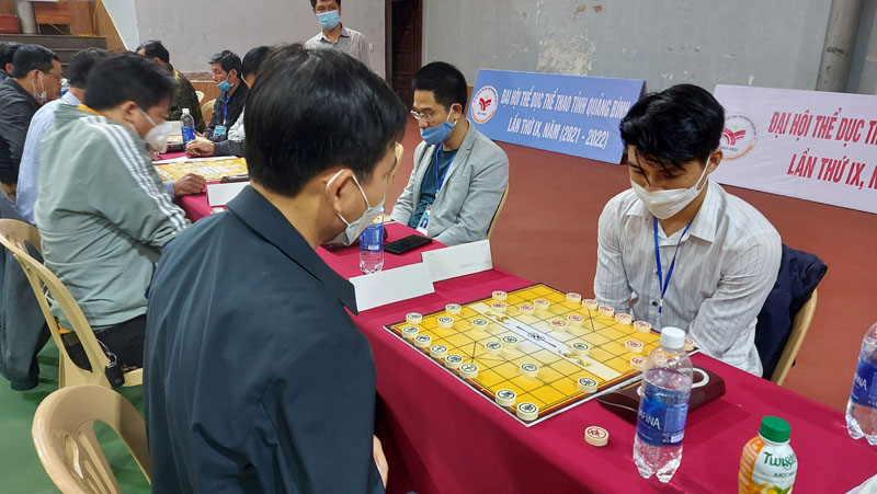 Các VĐV thi đấu môn cờ tướng