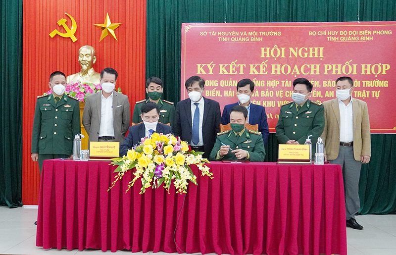 Sở Tài nguyên-Môi trường và Bộ Chỉ huy BĐBP tỉnh ký kết kế hoạch phối hợp