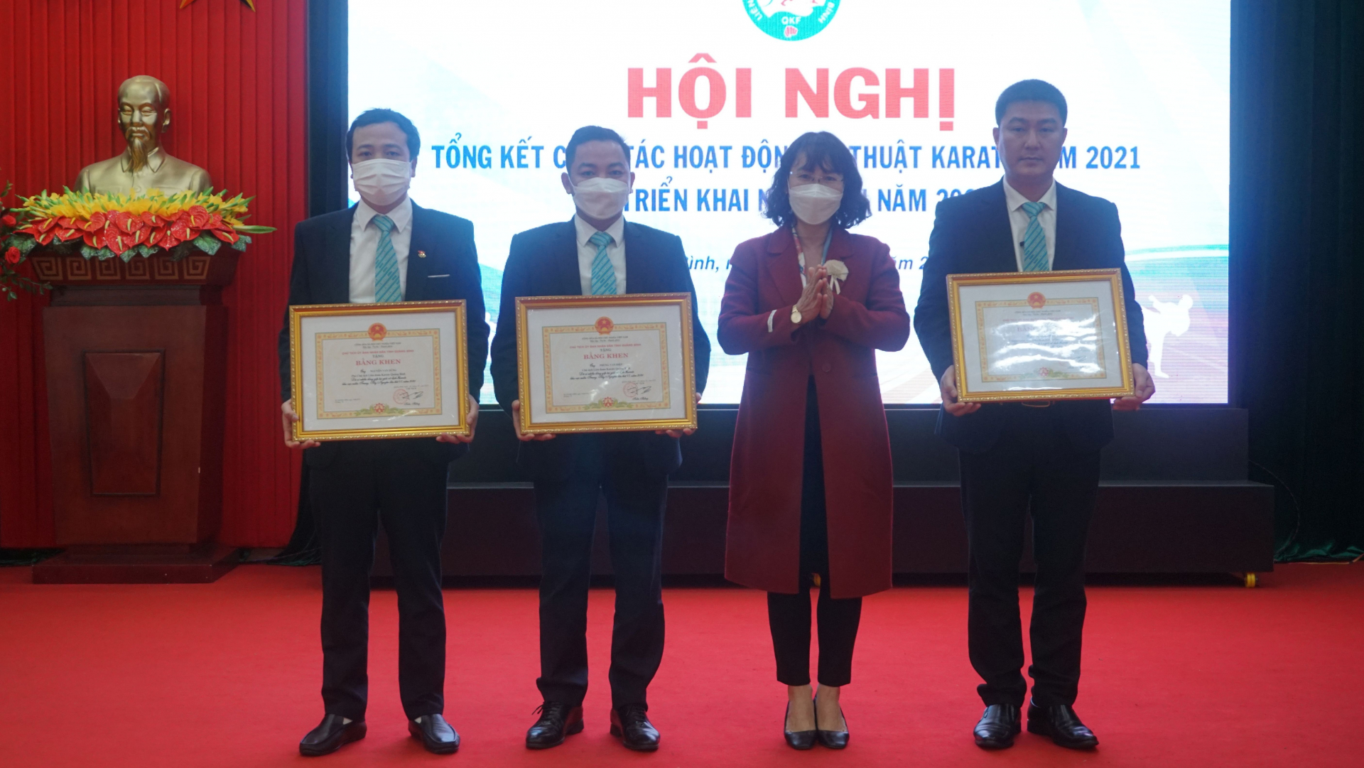 Các tập thể và cá nhân nhận Bằng khen của Chủ tịch UBND tỉnh vì có thành tích cao trong phong trào và đóng góp cho sự phát triển của Karate tỉnh Quảng Bình năm 2021.