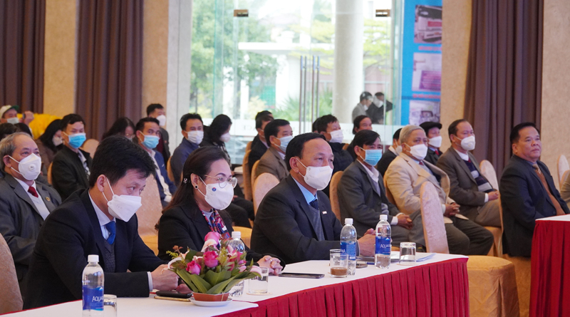 Các đại biểu dự lễ kỷ niệm 65 năm thành lập Hội Đông y Quảng Bình.