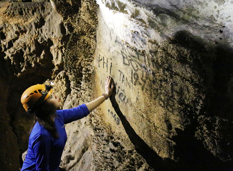 Nhánh hang Bi Ký ở động Phong Nha.