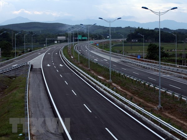 Tuyến cao tốc Nội Bài-Lào Cai. (Ảnh: Huy Hùng/TTXVN)