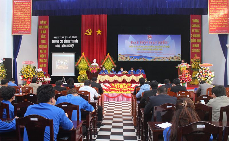 Toàn cảnh đại hội.