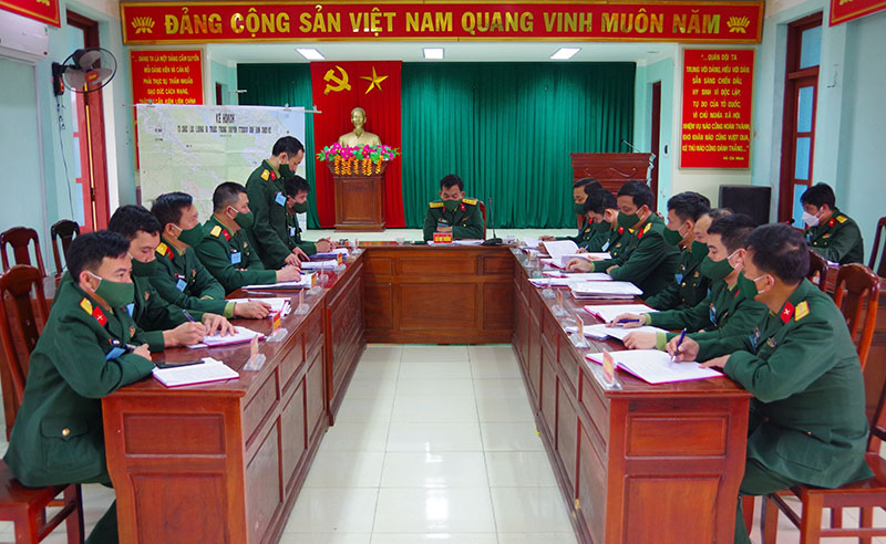 Với phương pháp Ban chỉ huy trực tiếp điều hành luyện tập, cán bộ tham gia luyện tập các nội dung, tình huống theo chức trách, luyện tập đến đâu sửa tập, kết luận đến đó. 