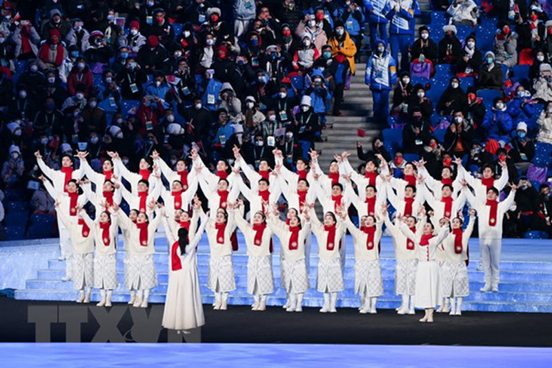 Các nghệ sỹ biểu diễn tại lễ khai mạc Paralympic mùa Đông Bắc Kinh 2022, Trung Quốc tối 4/3. (Ảnh: THX/TTXVN)