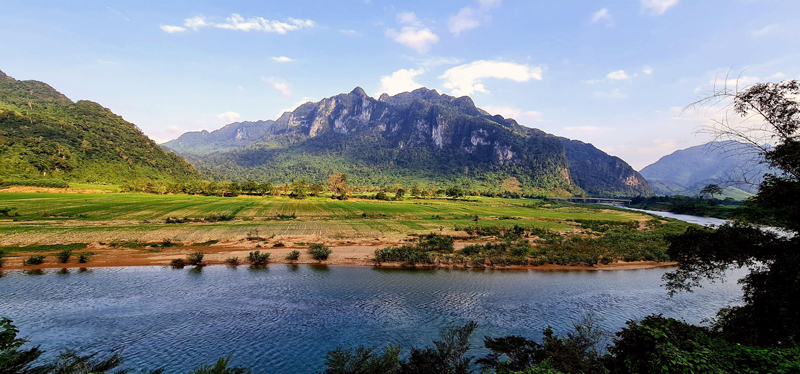 Dòng Đại Giang ở phía thượng nguồn.