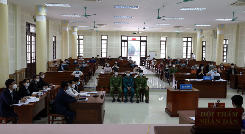 Toàn cảnh phiên tòa
