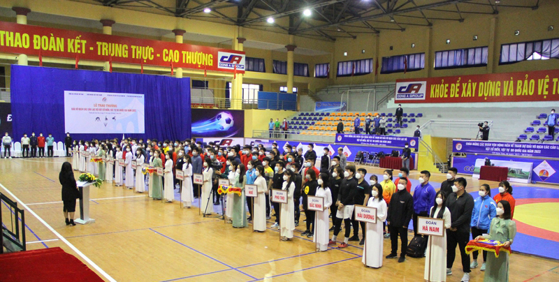 Tham dự giải năm nay có 300 vận động viên của các câu lạc bộ thuộc 19 tỉnh, thành, ngành trên cả nước. Ảnh: baothanhhoa.vn