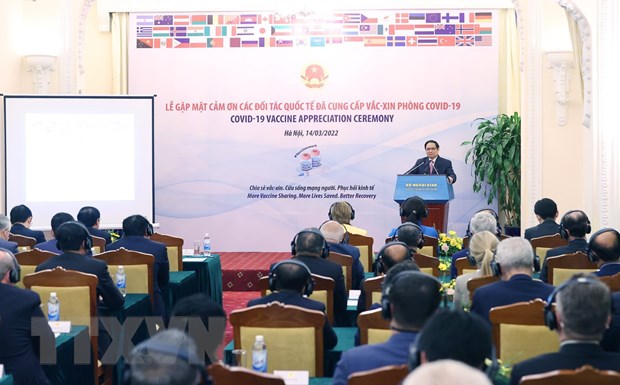 Thủ tướng Phạm Minh Chính cảm ơn các đối tác quốc tế đã hỗ trợ vaccine phòng COVID-19 cho Việt Nam. (Ảnh: Dương Giang/TTXVN)
