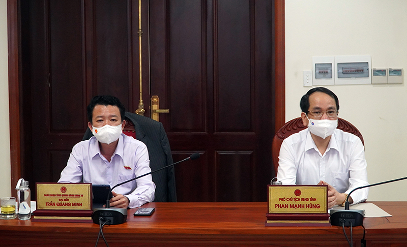 Đại biểu dự phiên họp