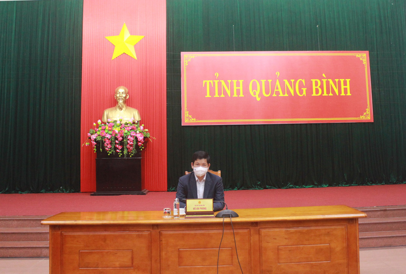 Đồng chí Hồ An Phong, Tỉnh ủy viên, Phó Chủ tịch UBND tỉnh dự hội nghị tại điểm cầu Quảng Bình