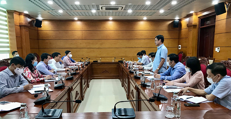Lãnh đạo Ban Tổ chức Tỉnh ủy làm việc với Thường trực Thành ủy Đồng Hới để chỉ đạo, hướng dẫn triển khai thí điểm sinh hoạt chi bộ theo tổ đảng.