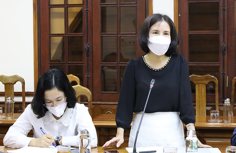 Đại diện lãnh đạo Sở Ngoại vụ phát biểu tại buổi làm việc. 