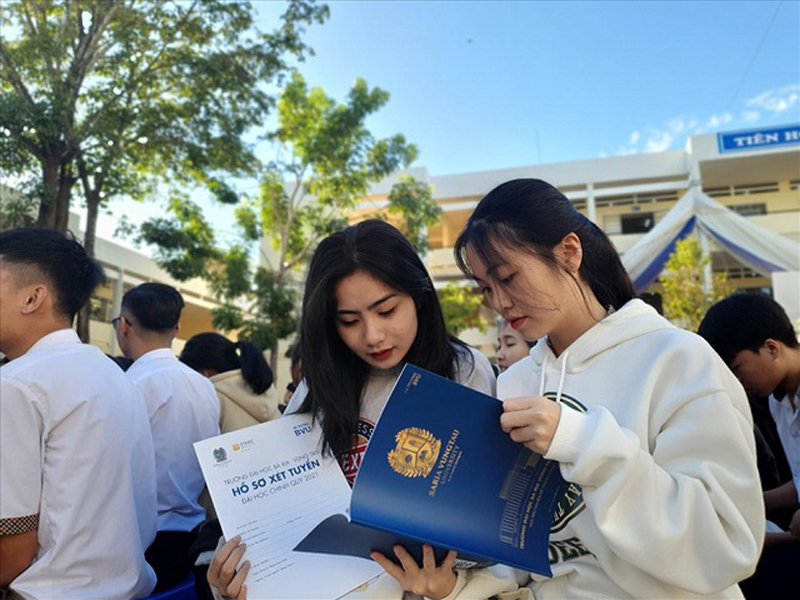 Xét tuyển đại học bằng học bạ là phương thức tuyển sinh dành để nghiên cứu quá trình học tập trong thời gian dài, đòi hỏi học sinh phải phát huy được các phẩm chất, năng lực liên tục.