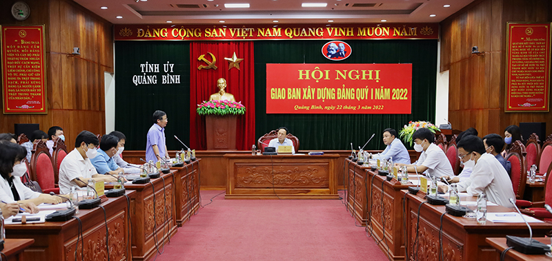 Đại biểu thảo luận tại hội nghị. 