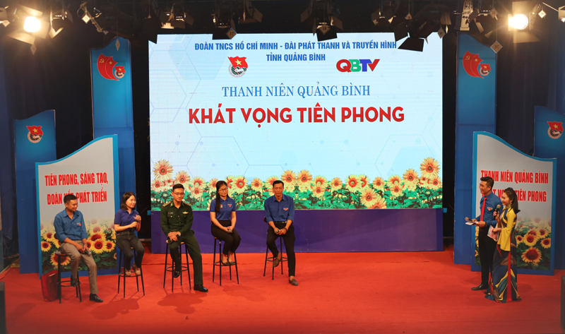 Trò chuyện cùng ĐVTN điển hình.