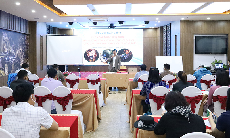 Các học viên sẽ được cập nhật các kiến thức về tình hình du lịch thế giới, trong nước và địa phương.