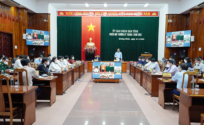 Các đại biểu dự phiên họp.